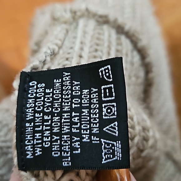 August Silk Sz L Taupe Sweater - Picture 4 of 5